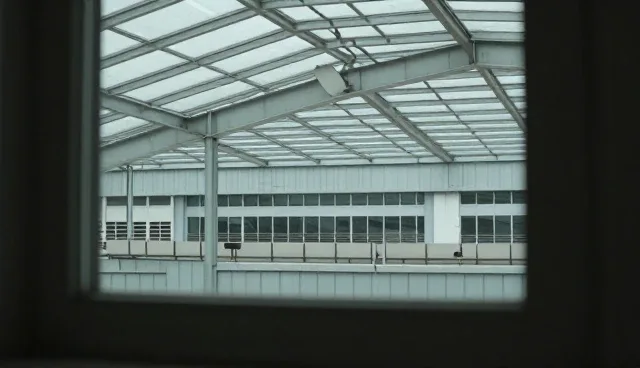软件部署中的性能优化与适用条件解析